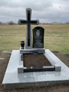 Памятники на могилу - замовлення та створення