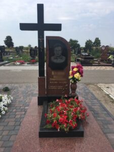 Памятники на могилу - замовлення та створення