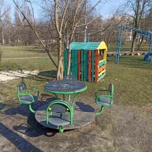 Дитячі ігрові спортивні майданчики